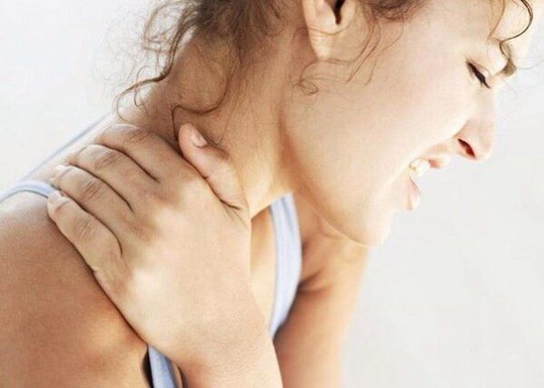 درد در ستون فقرات گردنی همراه با پوکی استخوان